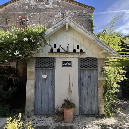 Chambre Paisible Dans Une Ancienne Batisse Renovee Issigeac Экстерьер фото